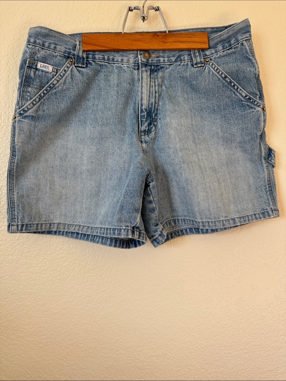 Lee Vintage Classic Light Blue Denim Shorts Size 10M